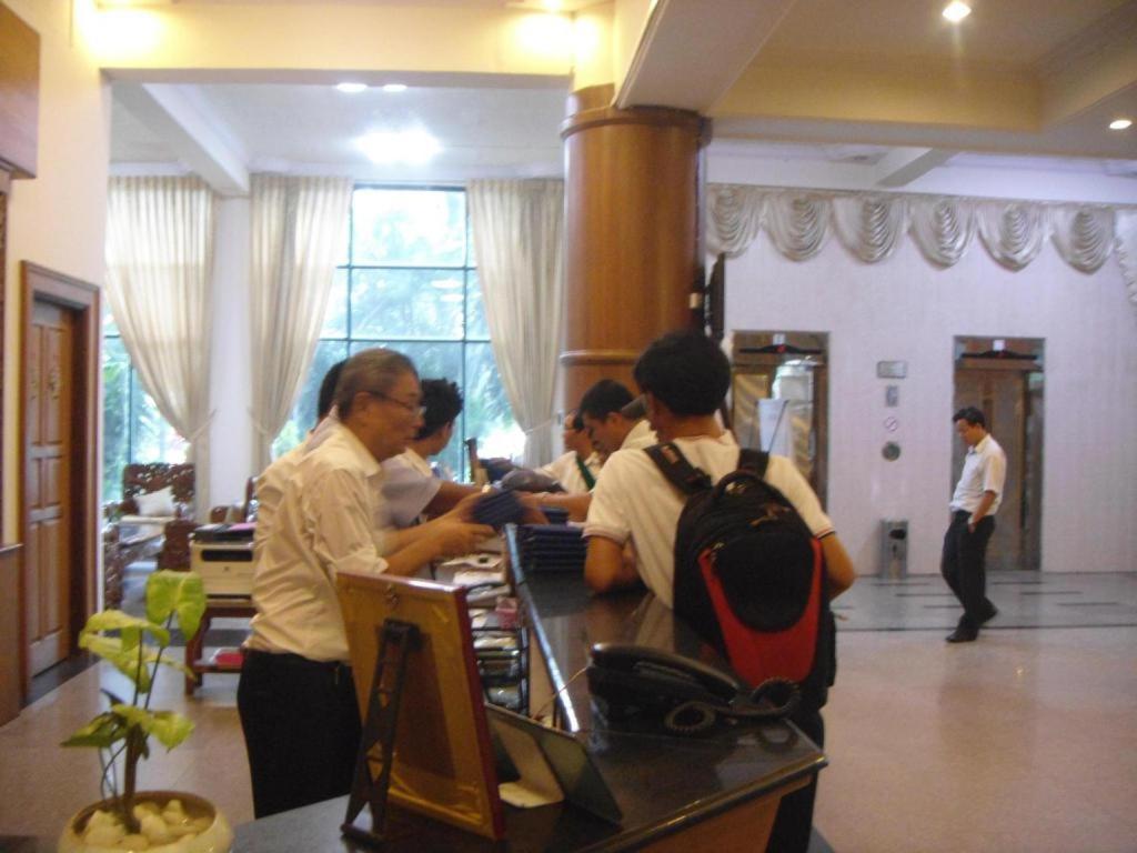 Asia Plaza Hotel Rangun Kültér fotó