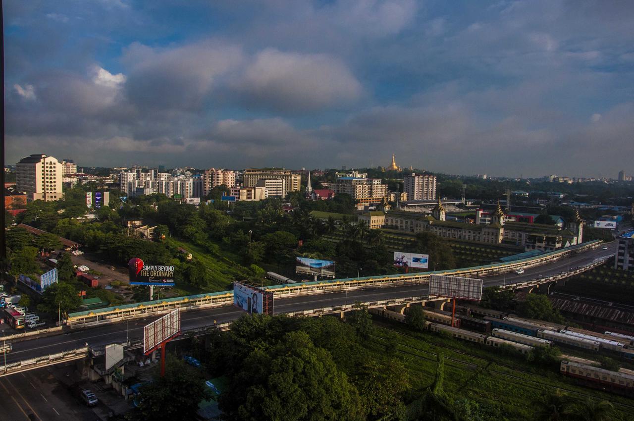 Asia Plaza Hotel Rangun Kültér fotó