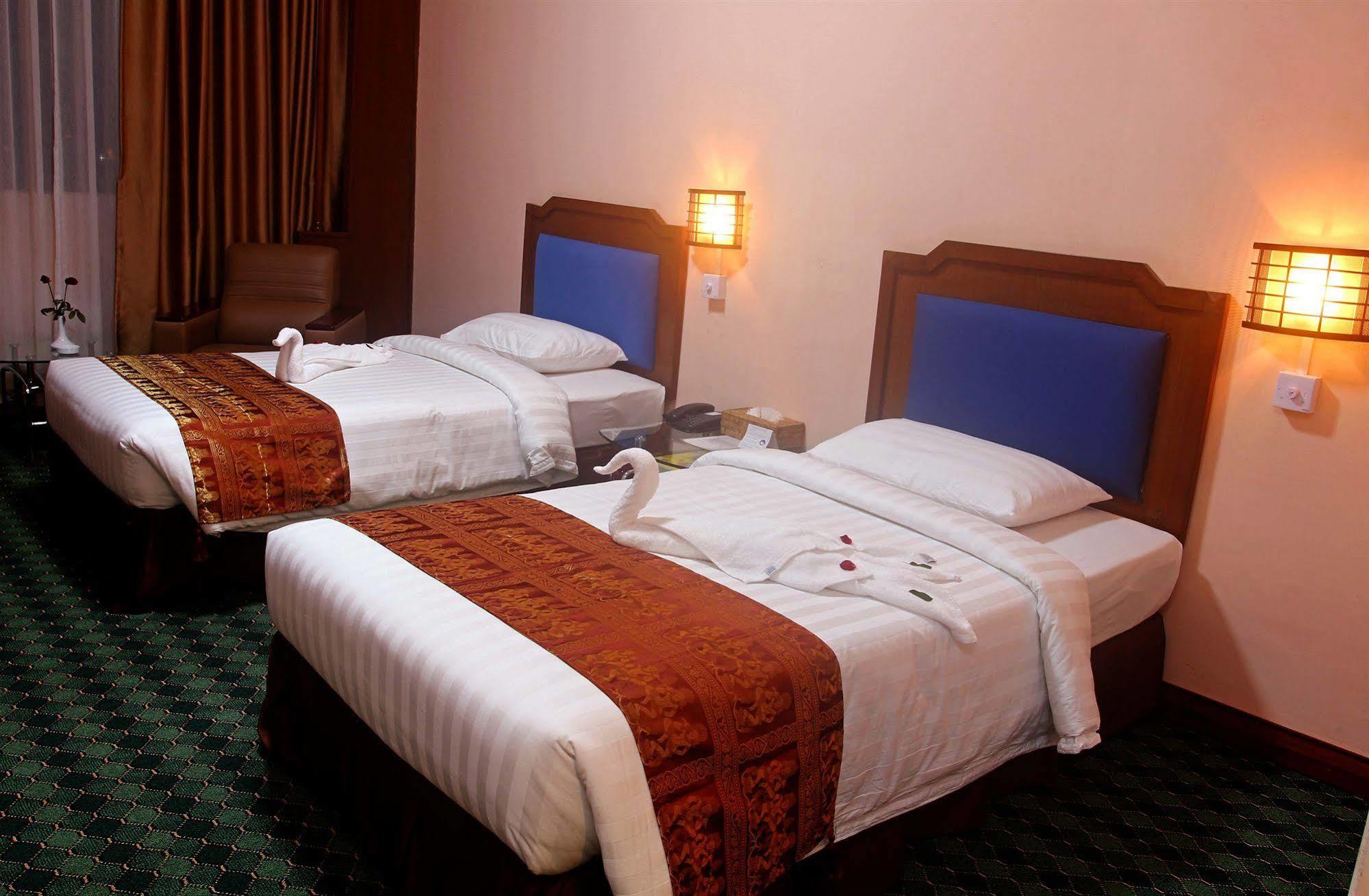 Asia Plaza Hotel Rangun Kültér fotó