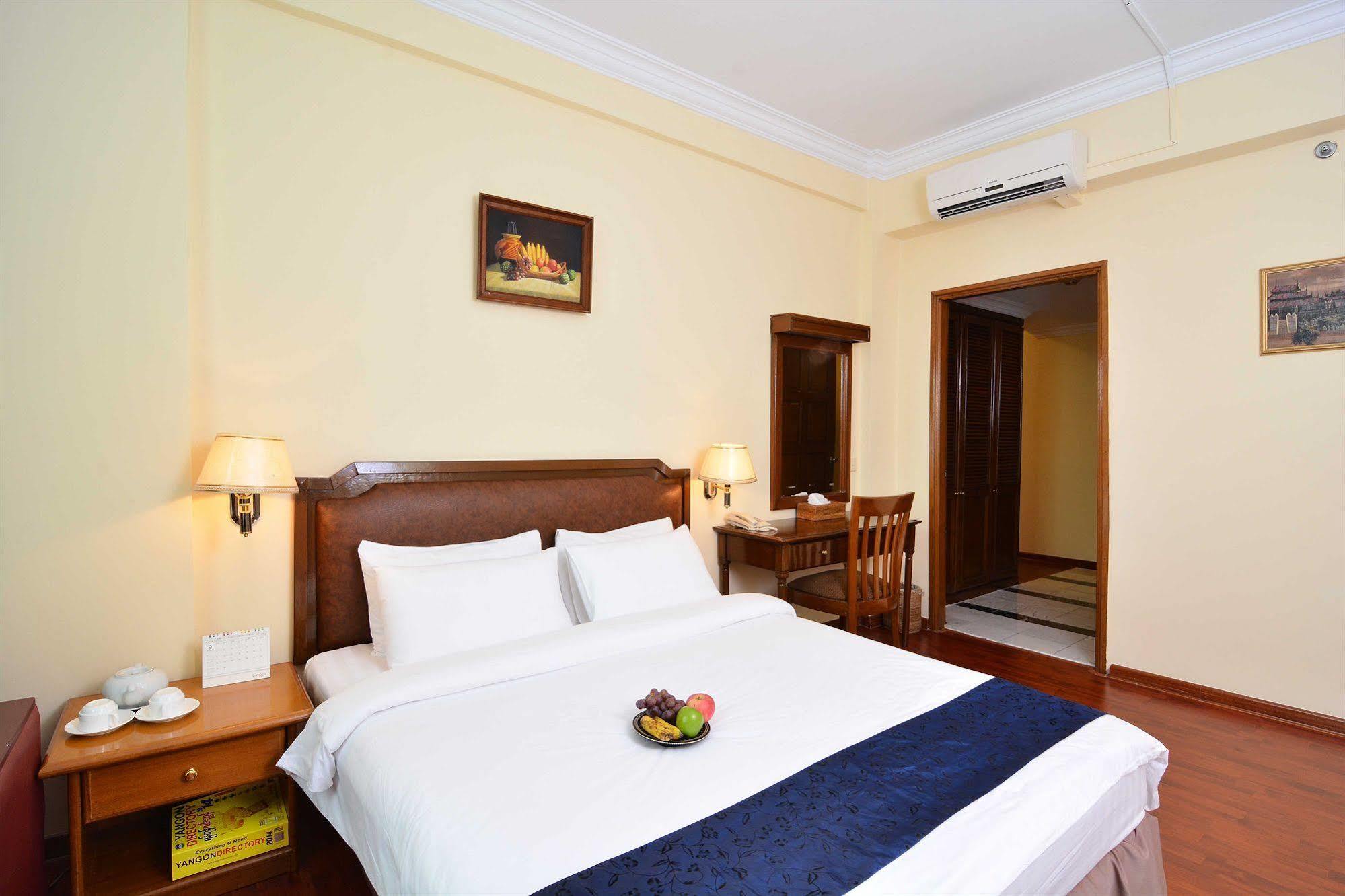 Asia Plaza Hotel Rangun Kültér fotó