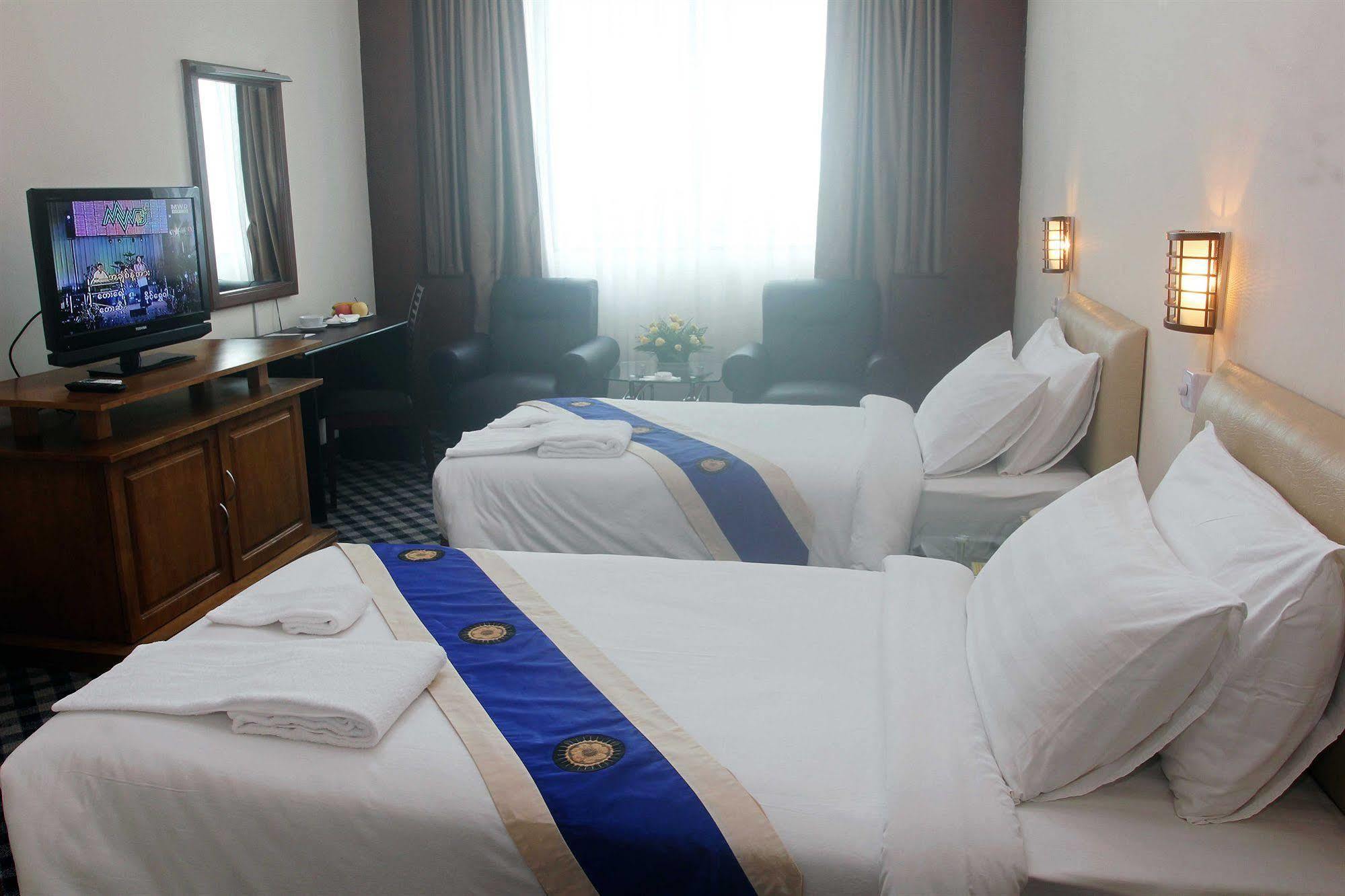 Asia Plaza Hotel Rangun Kültér fotó